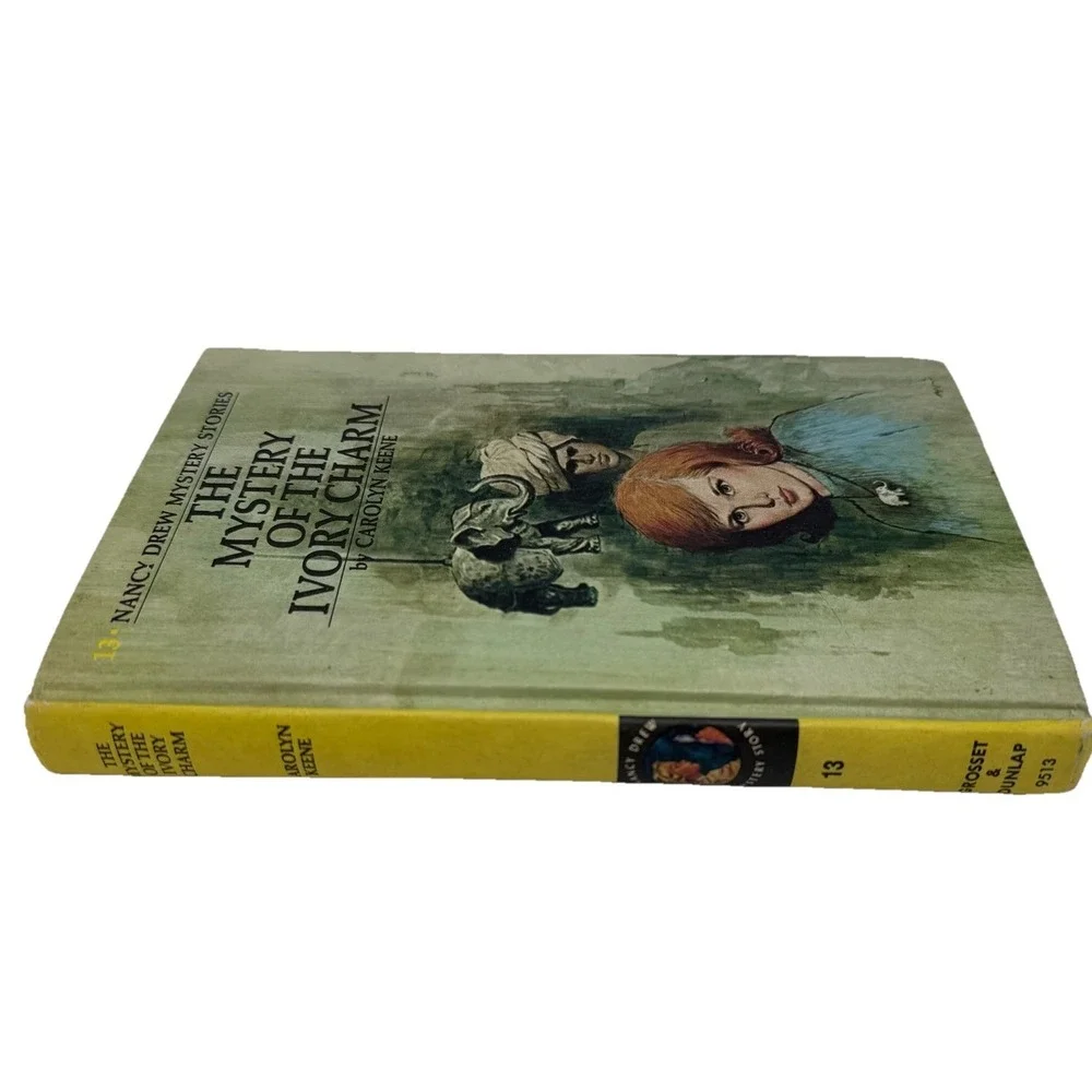 The Mystery Of The Ivory Charm‎ - Nancy Drew #13 - Carolyn Keene 1974